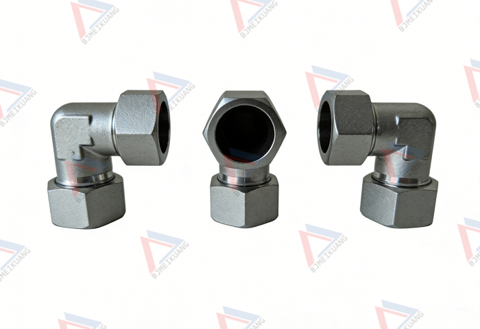 镀锌卡套式直角接头（两端带卡套螺母） ɸ22